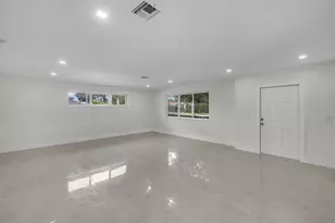 21020 Highland Lakes Blvd, Miami, FL 33179 - Photo 4