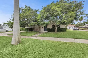 21020 Highland Lakes Blvd, Miami, FL 33179 - Photo 2