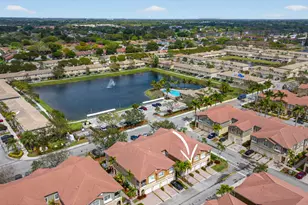 9125 Pershore Pl, Tamarac, FL 33321 - Photo 10