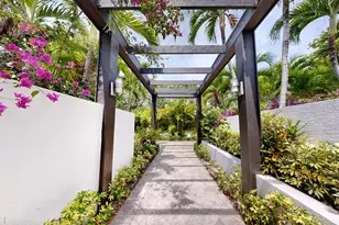 355 Oakview Dr, Delray Beach, FL 33445 - Photo 8