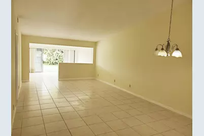 4345 Lucerne Villas Lane, Lake Worth, FL 33467 - Photo 8