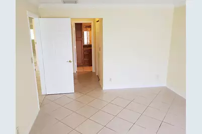 4345 Lucerne Villas Lane, Lake Worth, FL 33467 - Photo 12