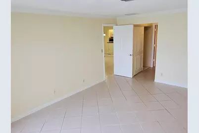 4345 Lucerne Villas Lane, Lake Worth, FL 33467 - Photo 12