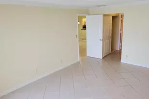 4345 Lucerne Villas Ln, Lake Worth, FL 33467 - Photo 12