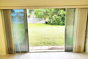 4345 Lucerne Villas Ln, Lake Worth, FL 33467 - Photo 10