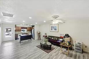 6531 SE Federal Hwy SE, Stuart, FL 34997 - Photo 2