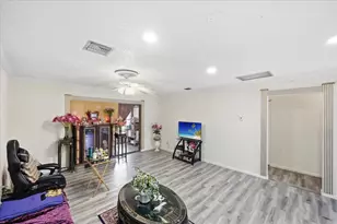 6531 SE Federal Hwy SE, Stuart, FL 34997 - Photo 8