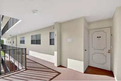 3524 Via Poinciana #303, Lake Worth, FL 33467 - Photo 2