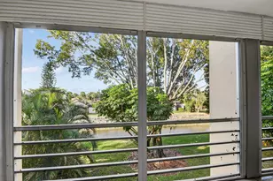 3524 Via Poinciana, Lake Worth, FL 33467 - Photo 2
