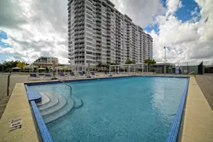 18081 Biscayne Blvd, Aventura, FL 33160 - Photo 10