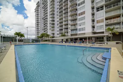 18081 Biscayne Boulevard #403, Aventura, FL 33160 - Photo 14