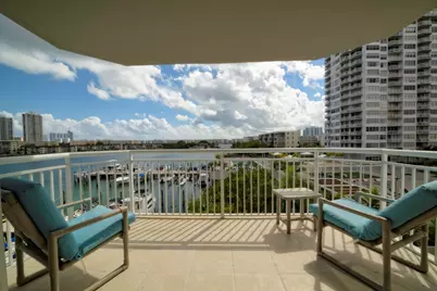 18081 Biscayne Boulevard #403, Aventura, FL 33160 - Photo 2