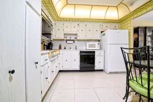 18081 Biscayne Blvd, Aventura, FL 33160 - Photo 6