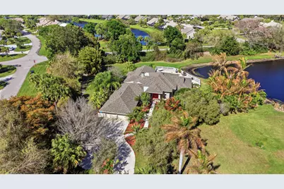 2400 NW Lakeridge Drive, Palm City, FL 34990 - Photo 8