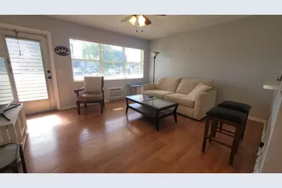 148 Cambridge G, West Palm Beach, FL 33417 - Photo 4