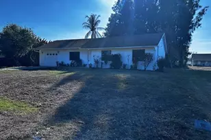 3245 SE Pinto St, Port Saint Lucie, FL 34984 - Photo 2