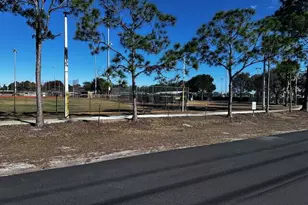 3245 SE Pinto St, Port Saint Lucie, FL 34984 - Photo 4