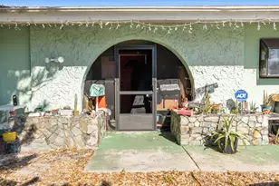 712 Bianca Dr NE, Palm Bay, FL 32905 - Photo 2