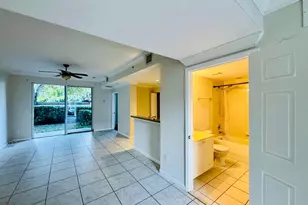 1954 Freeport Ln, Riviera Beach, FL 33404 - Photo 8