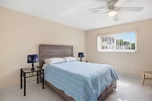 721 Lori Dr, Palm Springs, FL 33461 - Photo 16