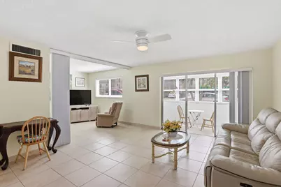 721 Lori Drive #113, Palm Springs, FL 33461 - Photo 4