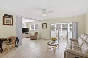 721 Lori Dr, Palm Springs, FL 33461 - Photo 4