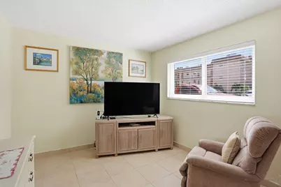 721 Lori Drive #113, Palm Springs, FL 33461 - Photo 8