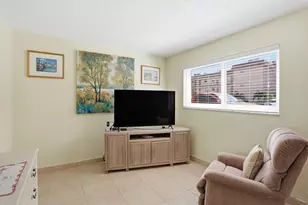 721 Lori Dr, Palm Springs, FL 33461 - Photo 8