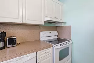 721 Lori Dr, Palm Springs, FL 33461 - Photo 14