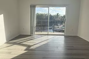 100 Crestwood Ct Ct N, Royal Palm Beach, FL 33411 - Photo 2