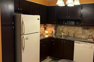 304 Wellington E, West Palm Beach, FL 33417 - Photo 2
