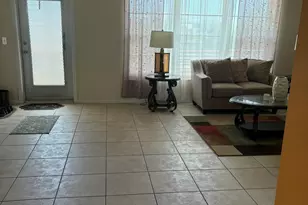 304 Wellington E, West Palm Beach, FL 33417 - Photo 4