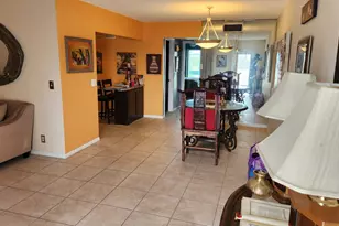 304 Wellington E, West Palm Beach, FL 33417 - Photo 4
