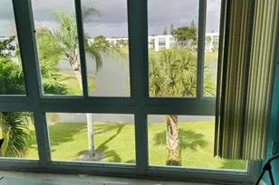 304 Wellington E, West Palm Beach, FL 33417 - Photo 2