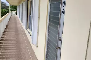 304 Wellington E, West Palm Beach, FL 33417 - Photo 22