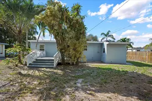 2585 Lorraine Ct, North Palm Beach, FL 33403 - Photo 24