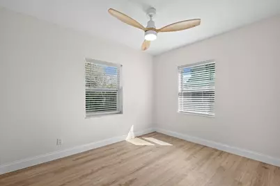 2585 Lorraine Court, North Palm Beach, FL 33403 - Photo 18