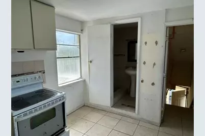 2000 Longwood Road, West Palm Beach, FL 33409 - Photo 14