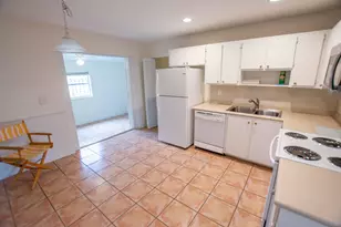 3962 Roan Ct W, West Palm Beach, FL 33403 - Photo 8