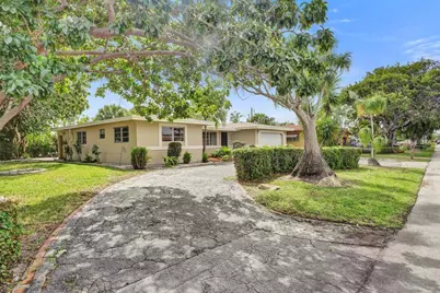 1004 SE 11th Street, Deerfield Beach, FL 33441 - Photo 8