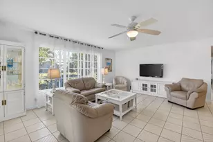 787 High Point Dr W, Delray Beach, FL 33445 - Photo 6
