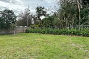4404 SE Mulford Ln, Stuart, FL 34997 - Photo 2