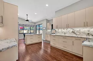 10265 SW 12th St, Pembroke Pines, FL 33025 - Photo 4