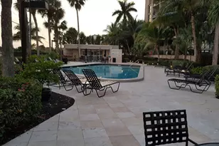 1830 Embassy Dr, West Palm Beach, FL 33401 - Photo 4