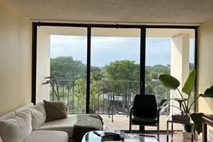 1830 Embassy Dr, West Palm Beach, FL 33401 - Photo 10