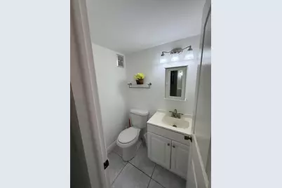 [Address not provided], West Palm Beach, FL 33417 - Photo 8