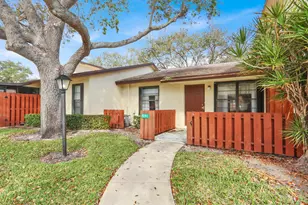 8091 SE Villa Cir, Hobe Sound, FL 33455 - Photo 2