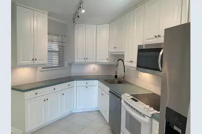 5751 Camino Del Sol #403, Boca Raton, FL 33433 - Photo 10