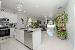 128 Broward Ave, Greenacres, FL 33463 - Photo 8