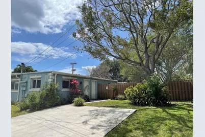 701 SE 4th Street #Apt West, Boynton Beach, FL 33435 - Photo 2